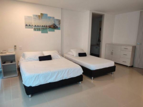 Apto con acceso directo a la playa/piscina/ tenis